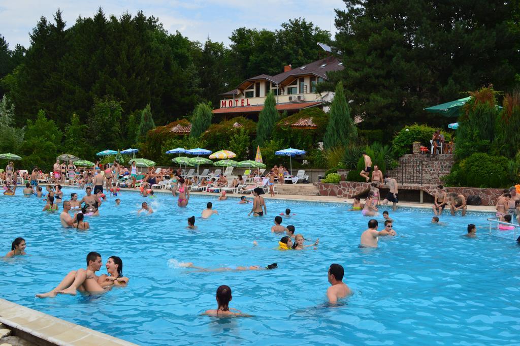 Hotel Grivitsa Pleven ภายนอก รูปภาพ
